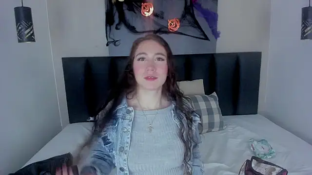 MyApril   online show from October 31, 2025, 11:33 am