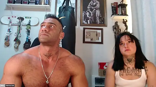 henryhadesflirt online show from October 5, 2025, 7:45 pm