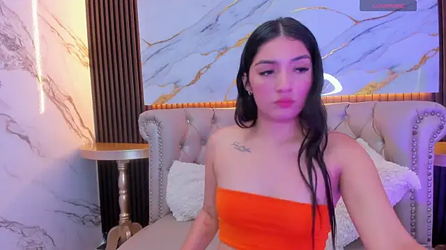 MIA RUSSELL  online show from October 4, 2025, 7:56 pm