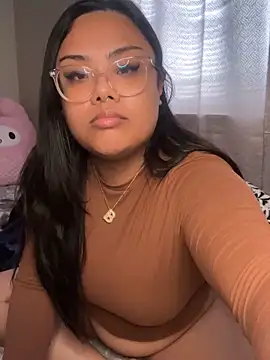 kiaradanielaxx online show from December 21, 2025, 9:33 pm