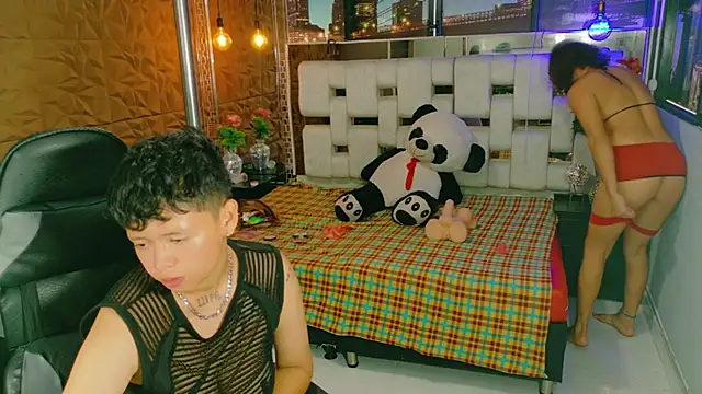 Twindesires online show from October 28, 2025, 3:04 pm