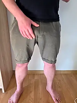 Pozbihet87spons online show from April 4, 2026, 2:47 pm