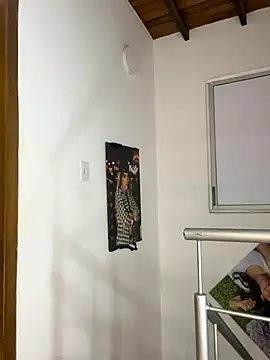 liahouses online show from September 29, 2025, 11:09 pm