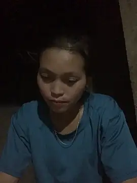 Snapshot of Halyy_xx chatting on September 29, 2025, 2:11 pm Halyy xx online show from September 29, 2025, 2:11 pm