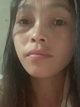 Snapshot of Halyy_xx chatting on October 16, 2025, 10:22 pm Halyy xx online show from October 16, 2025, 10:22 pm