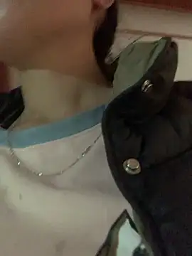 Halyy xx online show from March 18, 2026, 8:39 am