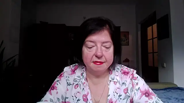 Violet Pulse online show from November 18, 2025, 7:57 am