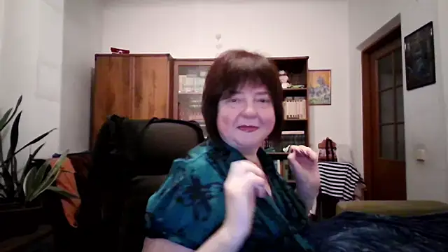 Violet Pulse online show from December 16, 2025, 3:06 pm