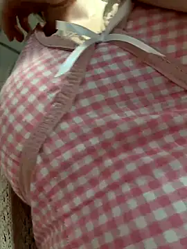 RonnieKiss online show from November 23, 2025, 6:57 am