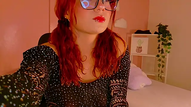 Snapshot of ChloeStonne__ chatting on September 25, 2025, 11:47 am ChloeStonne   online show from September 25, 2025, 11:47 am