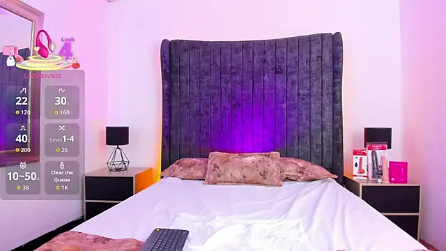 VanessaParis   online show from November 21, 2025, 9:35 pm