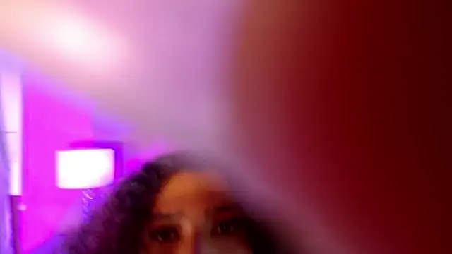  IsabellaRousse online show from October 9, 2025, 7:01 pm