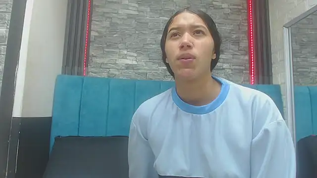 Lil Rose2006 online show from November 4, 2025, 12:48 pm