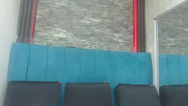 Lil Rose2006 online show from December 19, 2025, 12:01 pm