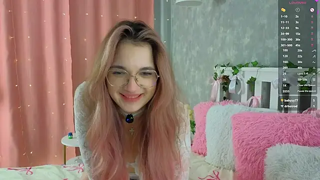 vivyboo111 online show from March 23, 2026, 9:41 pm