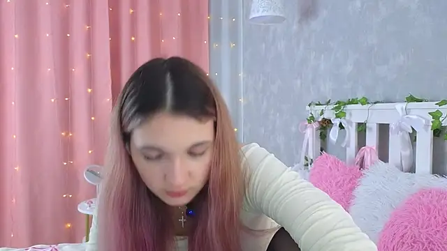 Snapshot of vivyboo111 chatting on May 27, 2026, 9:34 pm vivyboo111 online show from May 27, 2026, 9:34 pm