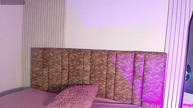 Missdionne curly online show from March 22, 2026, 11:13 am