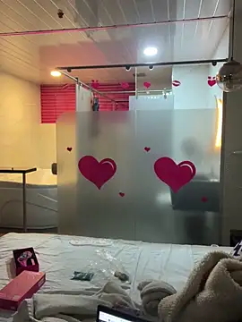 MoniUribe online show from November 5, 2025, 11:10 am