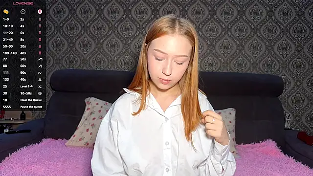 FieryAmelia online show from November 24, 2025, 2:39 pm