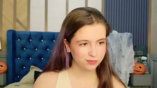 Akira Halls online show from October 28, 2025, 9:06 pm