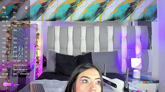 IsaDiiaz online show from November 27, 2025, 4:58 am