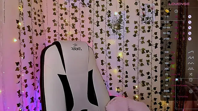 LinaBlossom  online show from February 1, 2026, 6:12 am