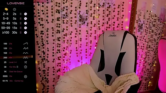 LinaBlossom  online show from March 16, 2026, 2:39 am