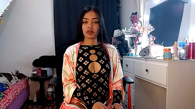 Snapshot of pocahot222 chatting on October 13, 2025, 9:48 pm pocahot222 online show from October 13, 2025, 9:48 pm