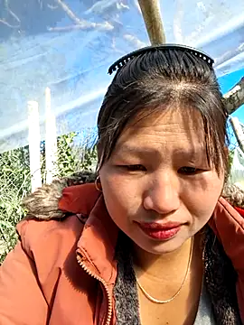 diamond-- online show from November 28, 2025, 2:14 am