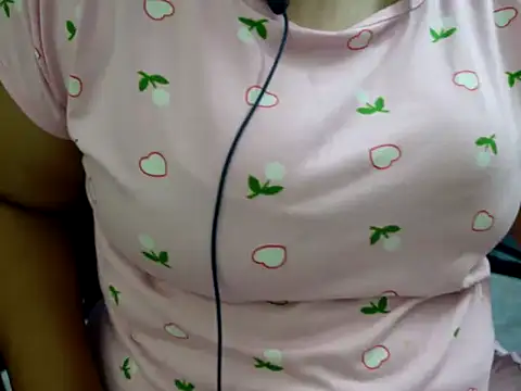 Snapshot of tamilqueenbaby chatting on October 10, 2025, 2:16 pm tamilqueenbaby online show from October 10, 2025, 2:16 pm