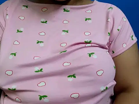 Snapshot of tamilqueenbaby chatting on October 19, 2025, 1:45 pm tamilqueenbaby online show from October 19, 2025, 1:45 pm