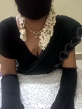 jasminetaml online show from November 6, 2025, 8:10 pm