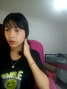 xoxo milk online show from November 8, 2025, 6:40 pm