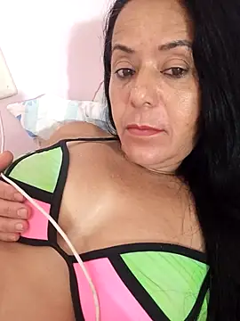 lucineia7 online show from April 7, 2026, 5:30 am