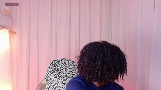 kehlannis  online show from November 13, 2025, 7:35 pm