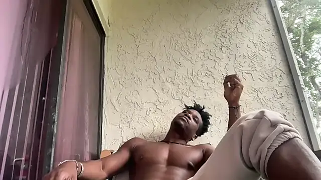 MrDaddyBlackNi9e online show from October 10, 2025, 1:32 pm