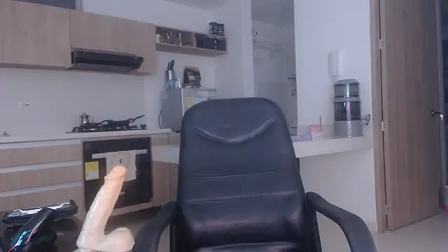 LovePaula online show from February 9, 2026, 12:14 am