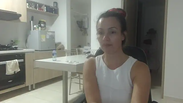 LovePaula online show from May 31, 2026, 11:50 pm