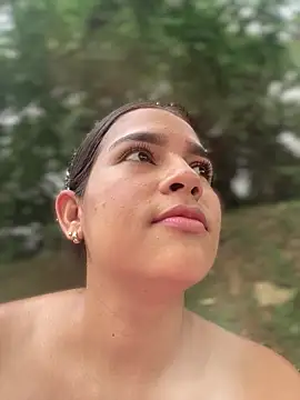 Snapshot of Valery_lux16 chatting on February 24, 2026, 3:10 pm Valery lux16 online show from February 24, 2026, 3:10 pm