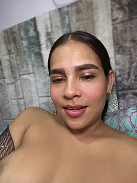 Snapshot of Valery_lux16 chatting on March 1, 2026, 9:17 pm Valery lux16 online show from March 1, 2026, 9:17 pm