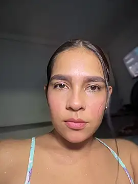 Snapshot of Valery_lux16 chatting on March 7, 2026, 3:25 am Valery lux16 online show from March 7, 2026, 3:25 am