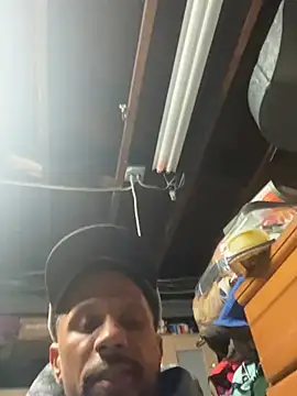 Snapshot of smuckle899 chatting on March 1, 2026, 9:55 am smuckle899 online show from March 1, 2026, 9:55 am