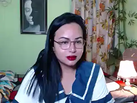 ConnieVentura online show from October 15, 2025, 1:11 pm