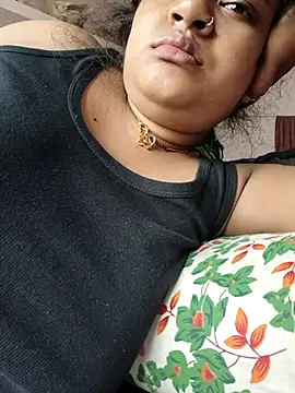 Deborbhavi222 online show from March 6, 2026, 9:06 am