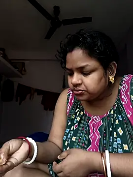 Deborbhavi222 online show from April 4, 2026, 3:27 am