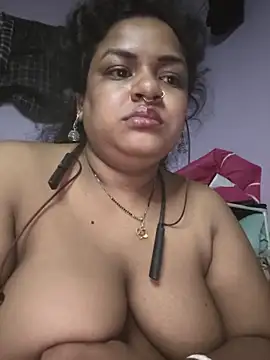 Deborbhavi222 online show from June 7, 2026, 10:13 pm