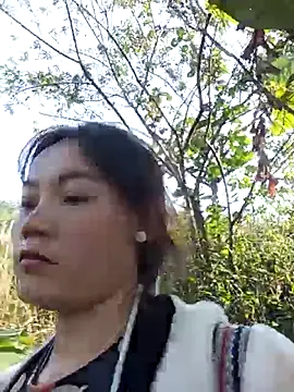 dorothyxx online show from December 1, 2025, 3:44 am