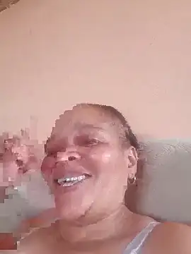 Snapshot of Sexycurveliciousmama chatting on September 22, 2025, 1:35 pm Sexycurveliciousmama online show from September 22, 2025, 1:35 pm