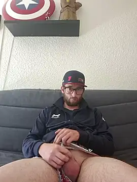 nymphomaniecouple online show from April 15, 2026, 9:49 am