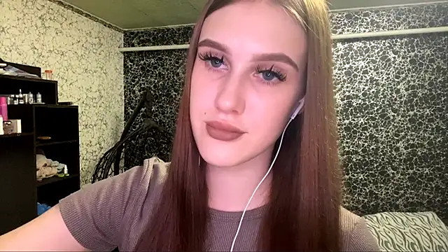 RanaBostel online show from October 21, 2025, 8:09 pm